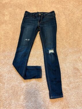 Hollister Dark Wash Ripped Women’s Skinny Jeans